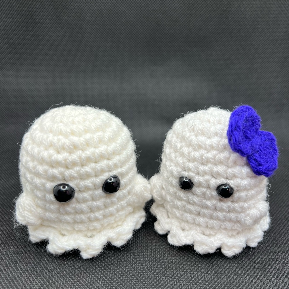 Handmade crochet ghost couple